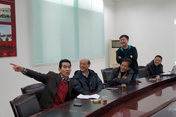 图11、伟德BETVLCTOR1946销售总经理陆志江对获评优良专卖店杰出点评