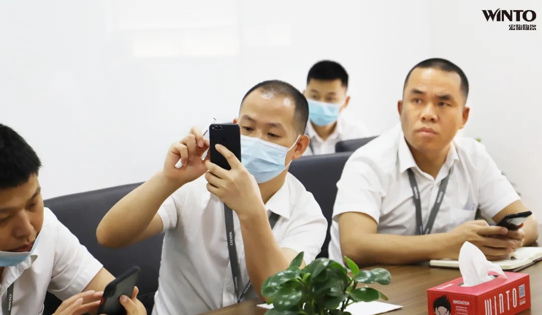 伟德BETVLCTOR1946始于英国讲师团队现场倾囊授课