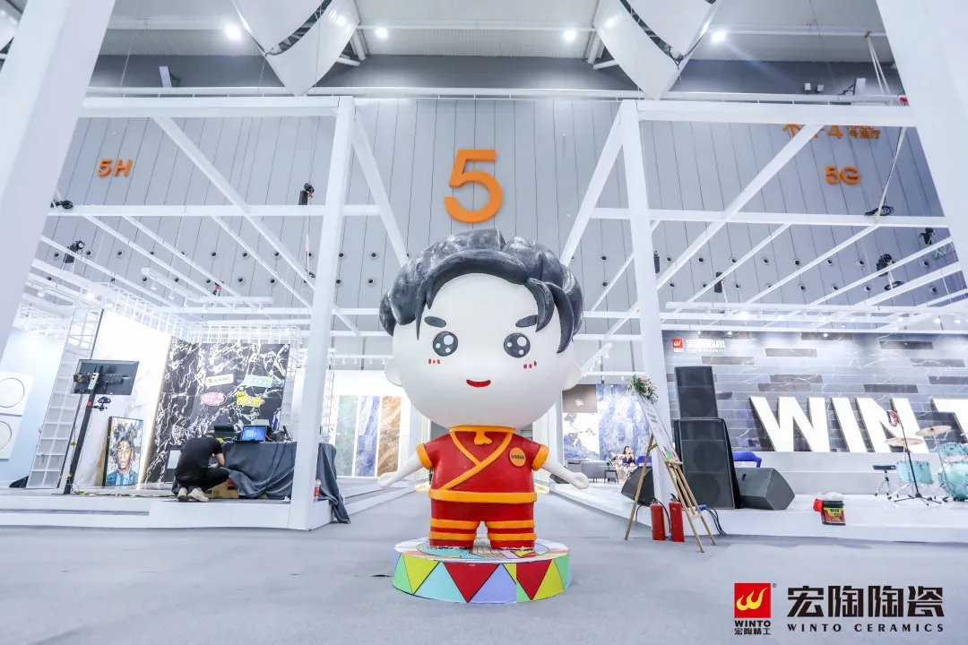 伟德BETVLCTOR1946始于英国吉祥物Win宝