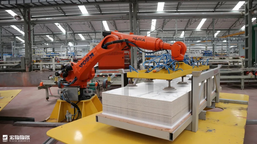 伟德BETVLCTOR1946始于英国陶瓷车间图