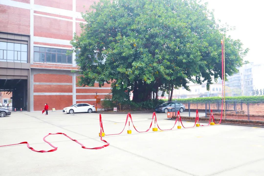 伟德BETVLCTOR1946始于英国陶瓷总部营销中心鞭炮齐鸣